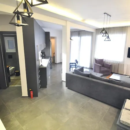 Zennova #81 Papazoli Str * Thessaloniki